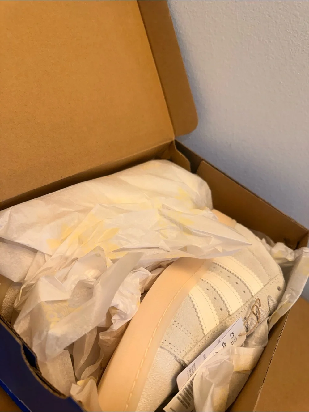 adidas Campus 00s W Cream/Off-White Suede Sneakers Size 9